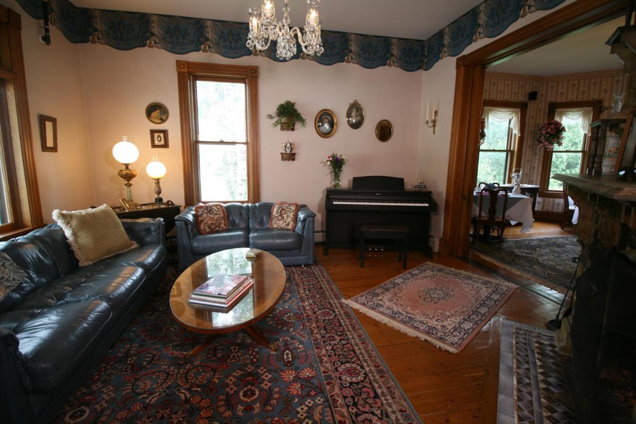 The Governor'S Inn Ludlow Esterno foto